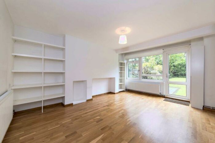 1 Bedroom Flat To Rent In Hydethorpe Road, Balham, SW12