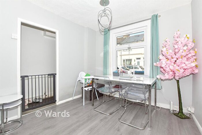 3 Bedroom Terraced House For Sale In Devonshire Road, Dover, Kent, CT17