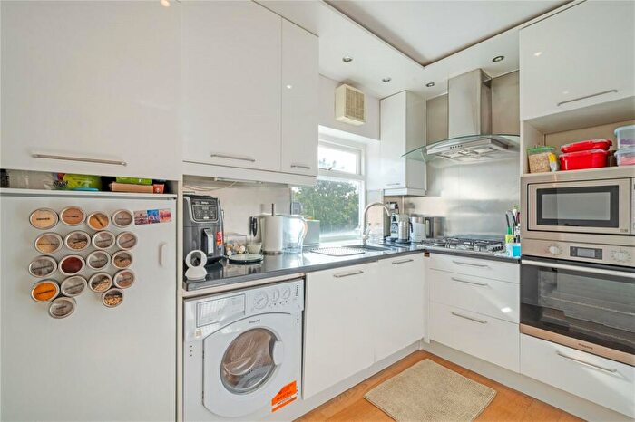 1 Bedroom Flat For Sale In Maygrove Road, West Hampstead, NW6