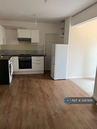 Studio To Rent In Windmill Road, London, N18