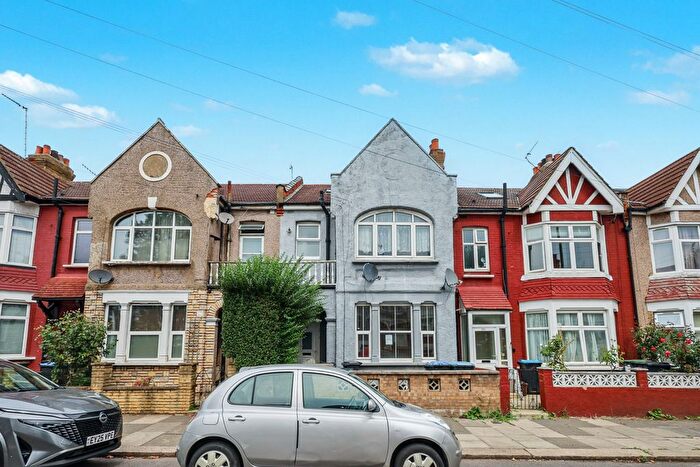 2 Bedroom Terraced House For Sale In Tottenhall Road, London, N13