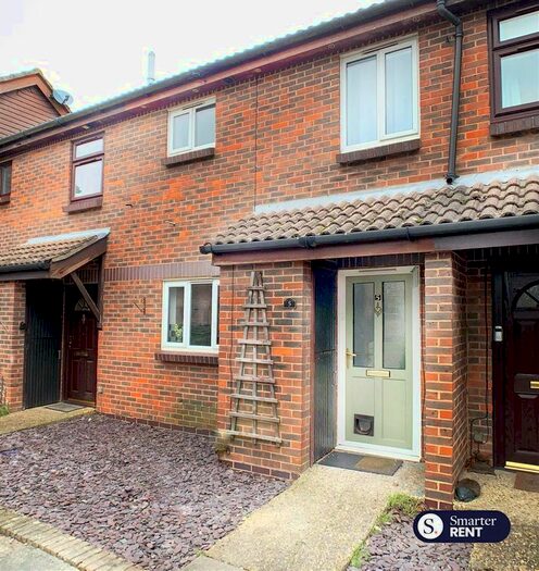 2 Bedroom Property To Rent In Kinglake Court, Woking, GU21