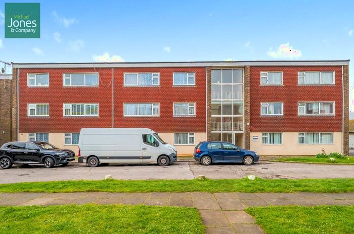2 Bedroom Flat To Rent In St Bernards Court, Sompting Road, Lancing, West Sussex, BN15
