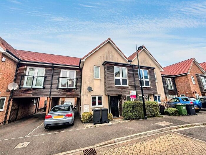 3 Bedroom Terraced House For Sale In Sunflower Lane, Polegate, BN26