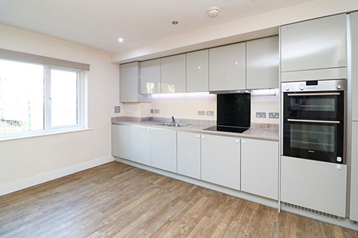 2 Bedroom Flat To Rent In Parchment Close, Mitcham Junction, CR4