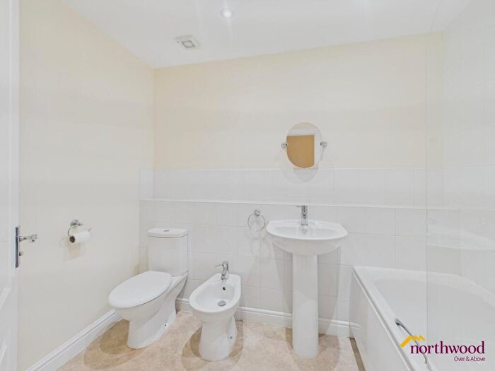 2 Bedroom Apartment To Rent In Victoria Street, Silverdale, ST5