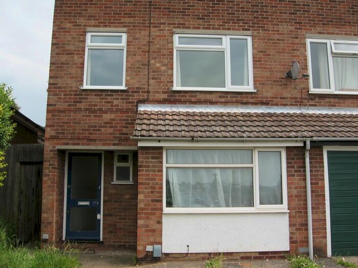 4 Bedroom Town House To Rent In St Andrews Avenue Bills Package Available, Colchester, CO4
