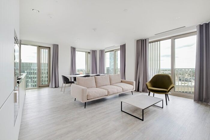 2 Bedroom Flat To Rent In Cherry Park Lane, London, E20