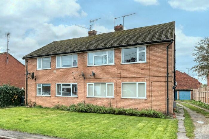2 Bedroom Flat To Rent In Foregate Street, Astwood Bank, Redditch, B96