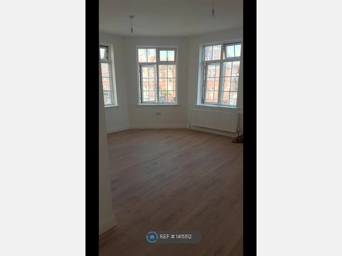 4 Bedroom Flat To Rent In Streatham Hill, London, SW2
