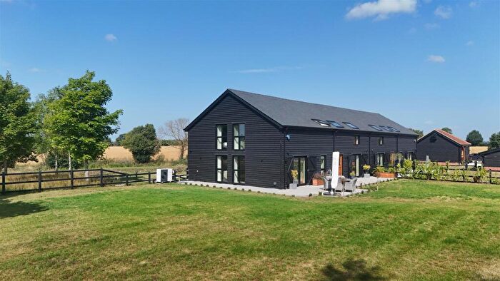 4 Bedroom Semi-Detached House For Sale In Kilnfield Barns, Chignal Road, CM1