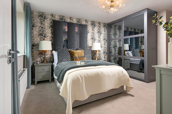 3 Bedroom Semi Detached House For Sale In Pontefract Lane, Newsam Green, Leeds, LS9