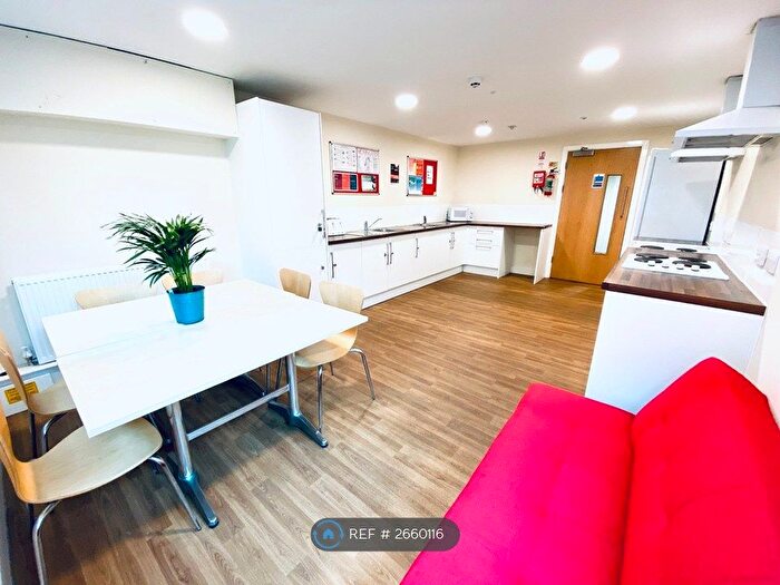 8 Bedroom Flat To Rent In Warwick New Road, Leamington Spa, CV32