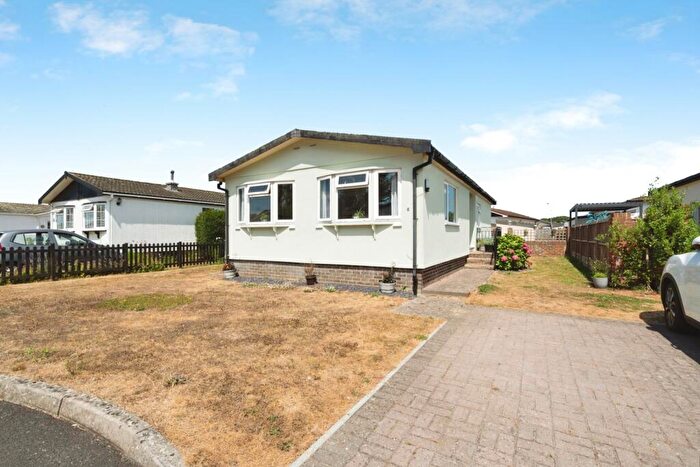 2 Bedroom Detached House For Sale In Millfarm Drive, Bognor Regis, West Sussex, PO21