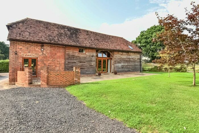 3 Bedroom Barn Conversion To Rent In Farnham Road, Elstead, Godalming, GU8