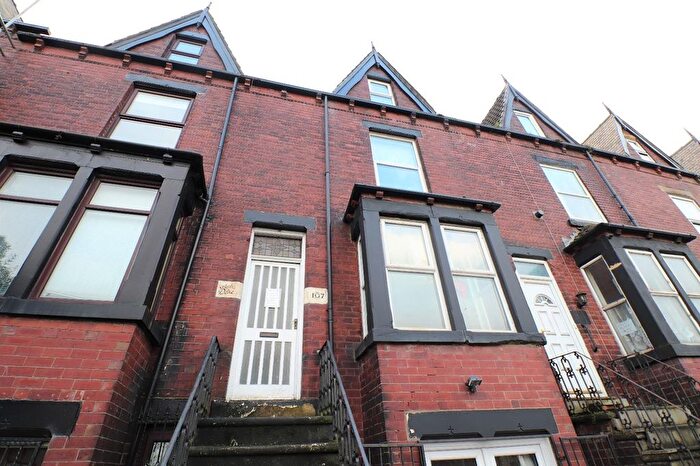 1 Bedroom Flat To Rent In Stanningley Road, Leeds, West Yorkshire, LS12