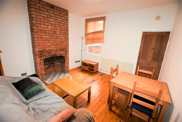 3 Bedroom Terraced House To Rent In Harrow Road, Leicester, LE3