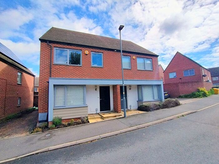 3 Bedroom Semi-Detached House To Rent In Kellingley Gardens, Bilston, Wolverhampton, WV14