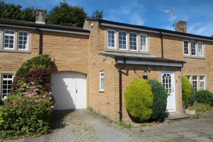 3 Bedroom Semi-Detached House To Rent In Harewood Mews, Harewood, LS17