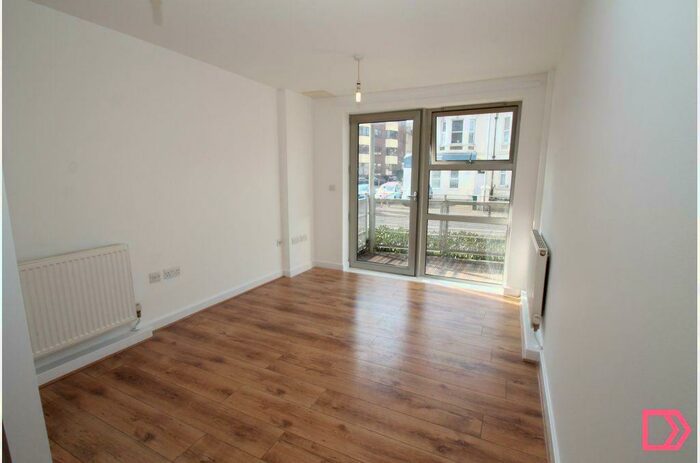 1 Bedroom Flat To Rent In Wellend Villas, Brighton, East Sussex, BN1
