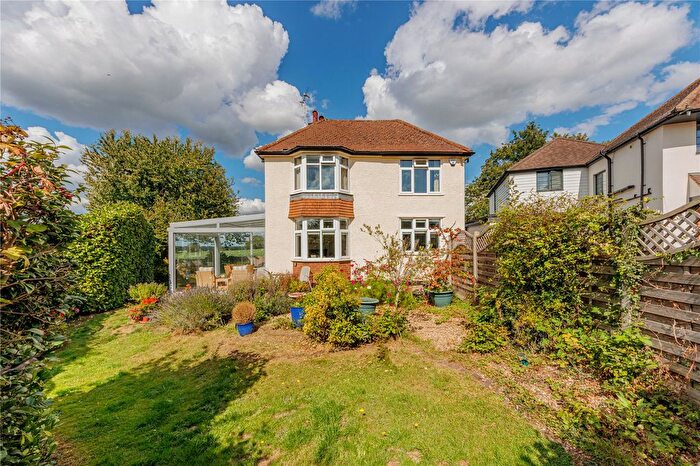 3 Bedroom Detached House For Sale In The Close, Radlett, Hertfordshire, WD7