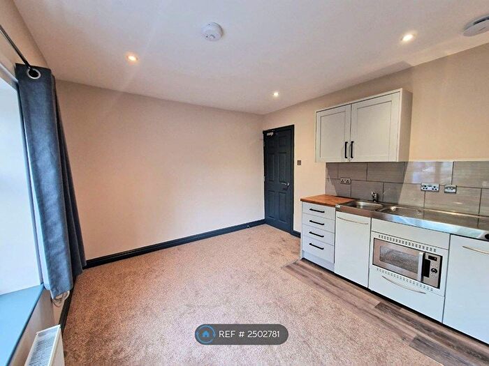 1 Bedroom Flat To Rent In Station Road, Northfield, Birmingham, B31