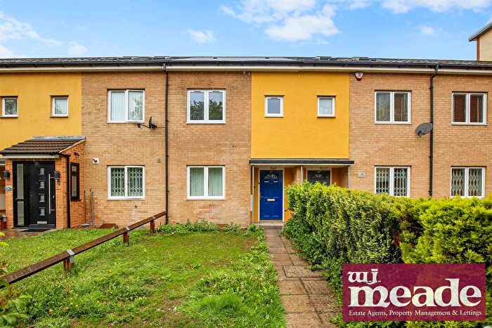 3 Bedroom Terraced House To Rent In Swaton Road, Bow, E3