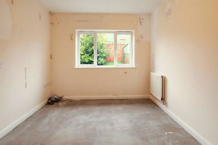 2 Bedroom Semi-Detached Bungalow For Sale In Hart Drive, Measham, Swadlincote, DE12