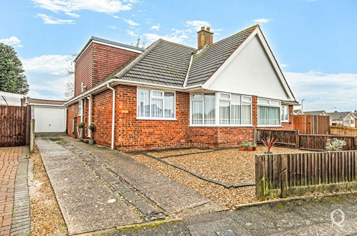 3 Bedroom Semi Detached House For Sale In Downs Close, Sittingbourne, Kent, ME10