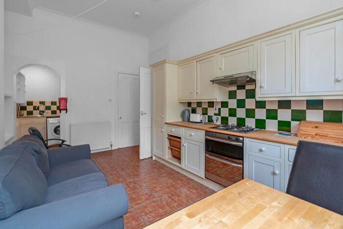 3 Bedroom Flat To Rent In Polwarth Crescent, Edinburgh, EH11