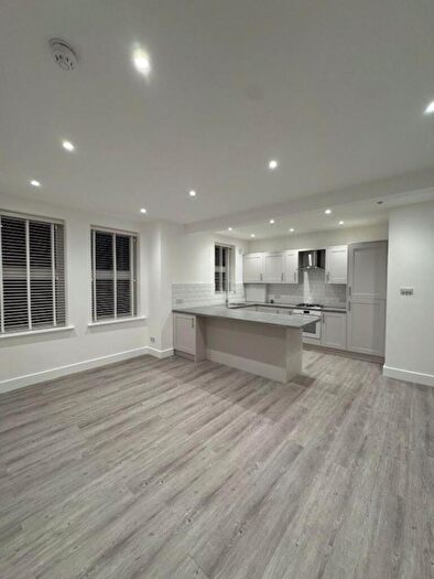 2 Bedroom Flat To Rent In B Westby Road, BH5