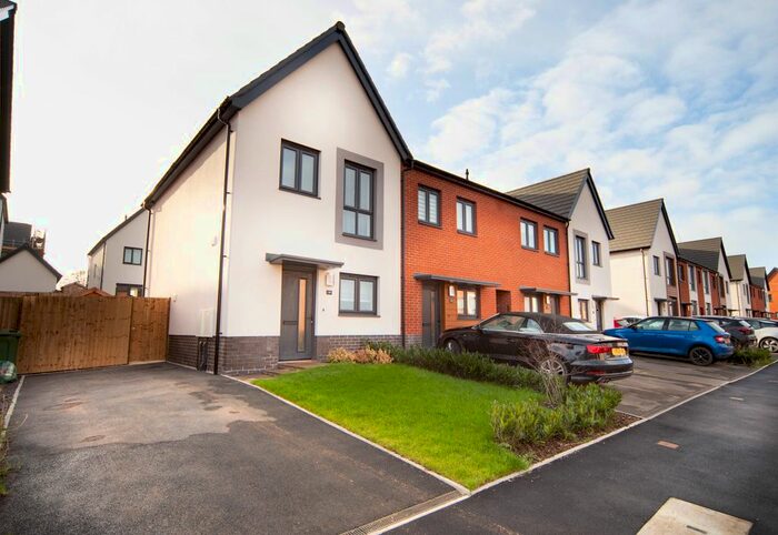 2 Bedroom End Of Terrace House To Rent In Rhodfa Groes Wen, Radyr, Cardiff, CF5