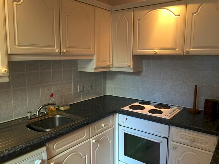 1 Bedroom Flat To Rent In Henrietta Street, Swansea, SA1