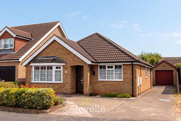 3 Bedroom Bungalow For Sale In Wheatfield Drive, Waltham, DN37