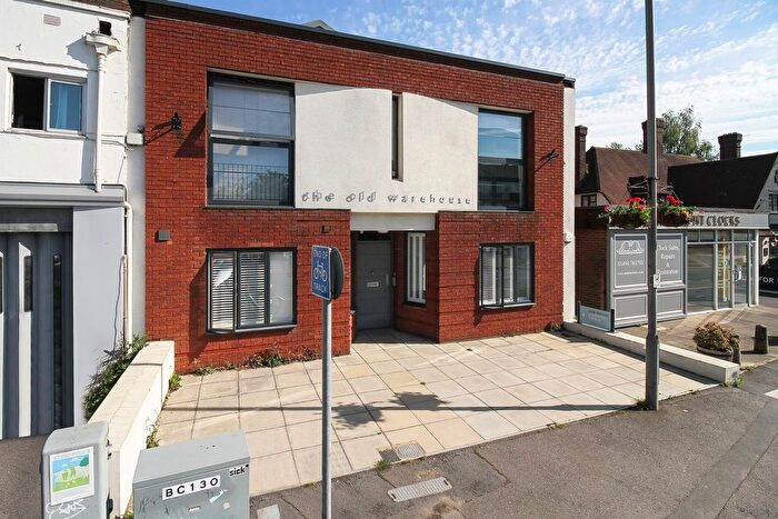 1 Bedroom Flat For Sale In Chalfont Station Road, Little Chalfont, Amersham, HP7