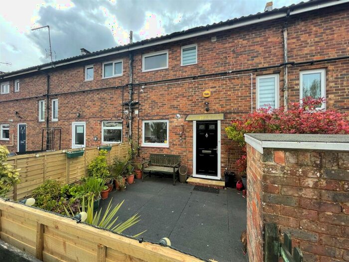 2 Bedroom Flat To Rent In Goring Road, Goring-By-Sea, Worthing, BN12