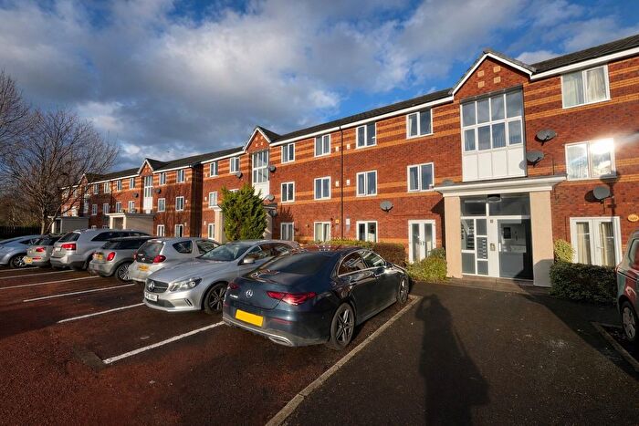2 Bedroom Flat For Sale In Velour Close, Salford, M3