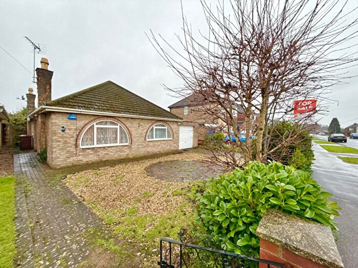 2 Bedroom Detached Bungalow For Sale In Western Avenue, Lincoln, LN6