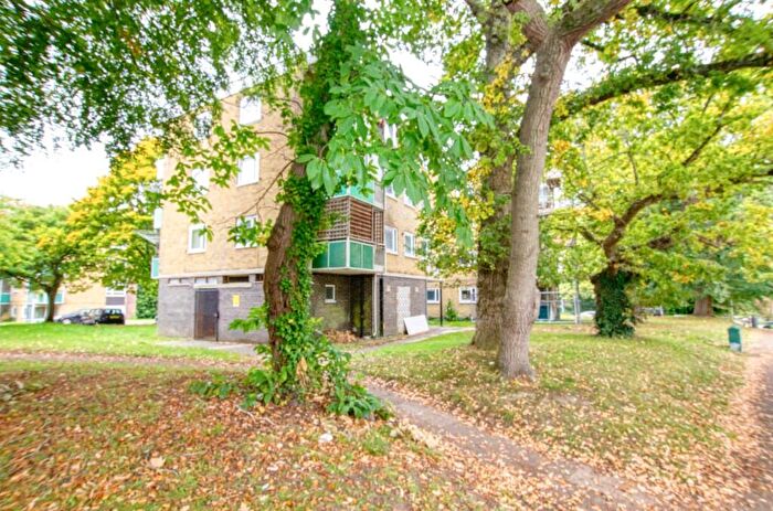 2 Bedroom Flat For Sale In Malwood Avenue, Southampton, Hampshire, SO16