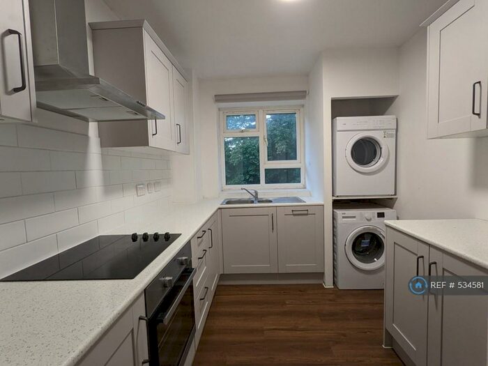 2 Bedroom Flat To Rent In St. Mildreds Road, London, SE12