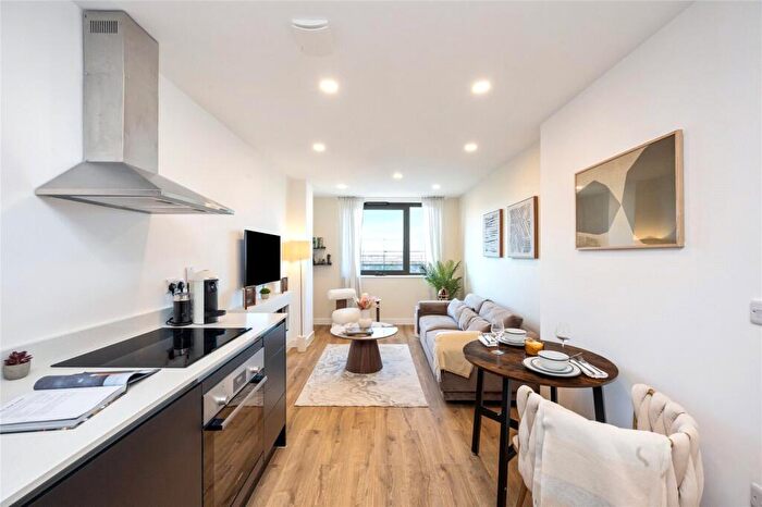 2 Bedroom Penthouse For Sale In Davigdor Road, Hove, East Sussex, BN3