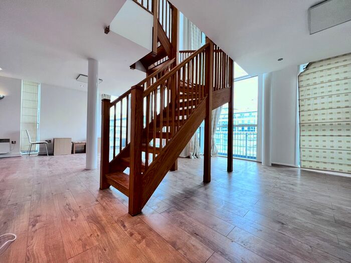 3 Bedroom Flat To Rent In Western Gateway, Royal Victoria, London, E16