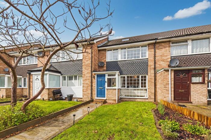 4 Bedroom Terraced House For Sale In Sheridan Road, Frimley, Camberley, Surrey, GU16