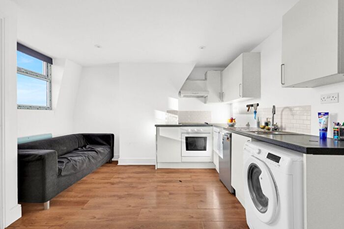 1 Bedroom Flat To Rent In Chalk Farm Road, Camden, NW1