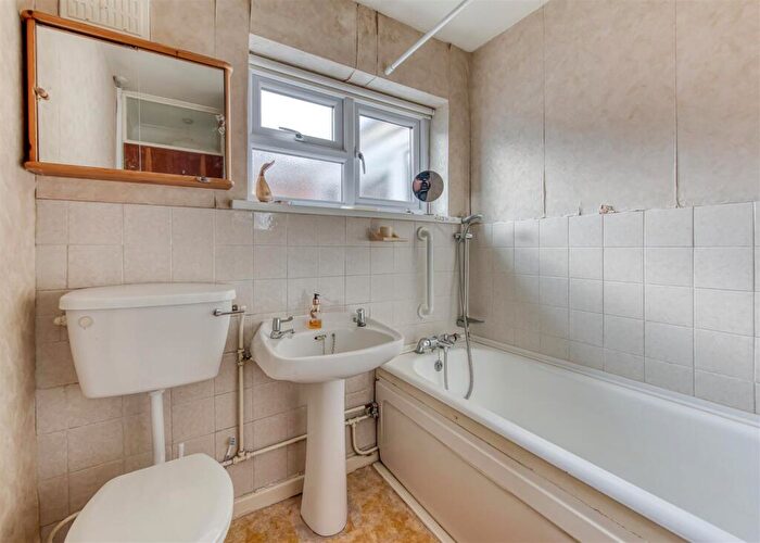 3 Bedroom Detached Bungalow For Sale In Johnsgate, Brewood, Stafford, ST19