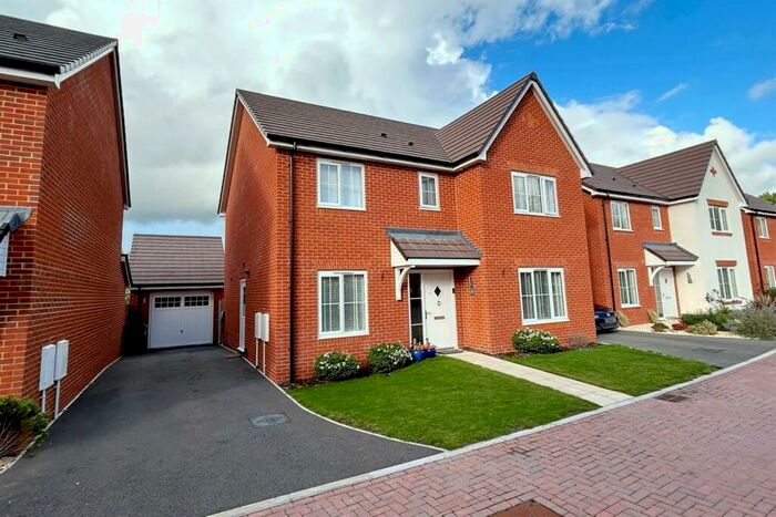 4 Bedroom Detached House To Rent In Wimborne, BH21