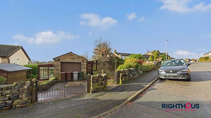 3 Bedroom Detached Bungalow For Sale In Pot House Road, Bradford, BD6