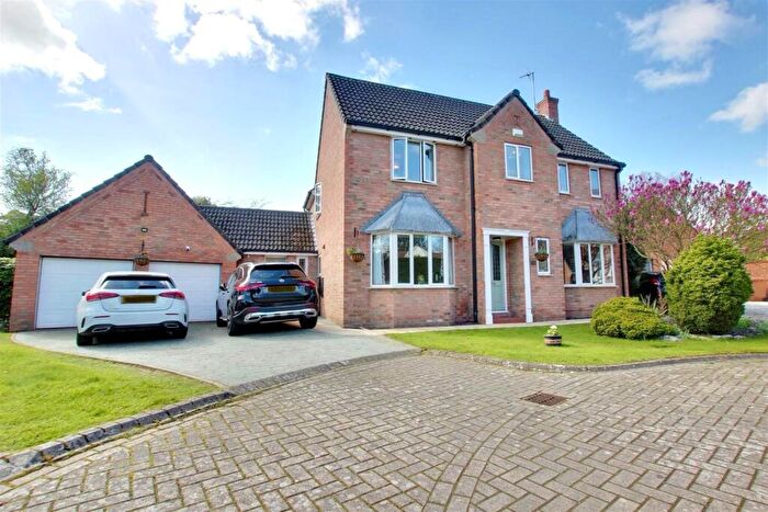 4 Bedroom Detached House For Sale In Hall Park, Swanland, HU14
