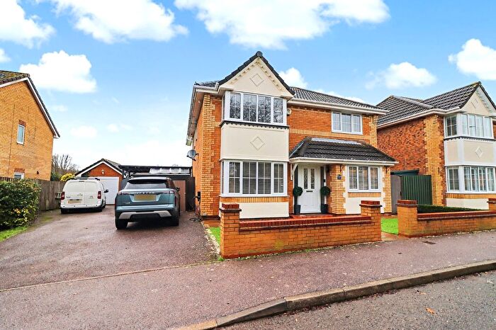 5 Bedroom Detached House For Sale In Jackdaw Close, Stevenage, Hertfordshire, SG2