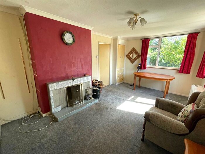 2 Bedroom Bungalow For Sale In Church Lane, Alvingham, Louth, LN11